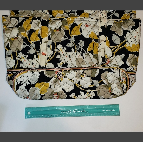 NWT Vera Bradley Go Round Tote - Dogwood - Picture 7 of 8